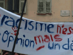(GIF)